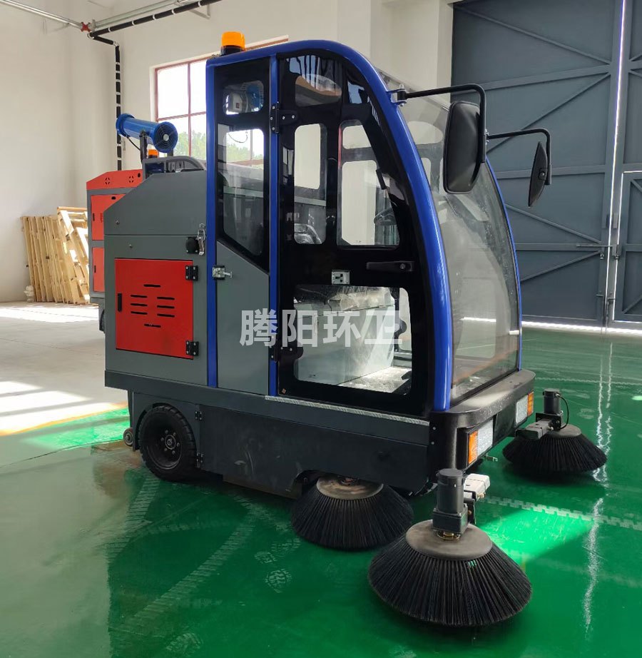 五刷掃地車(chē)