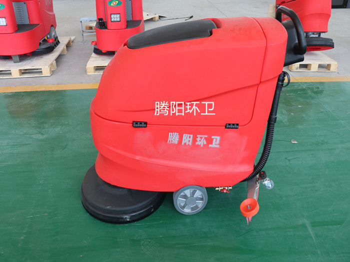 �v�(y��ng)�{�ʽϴ��܇(ch��)